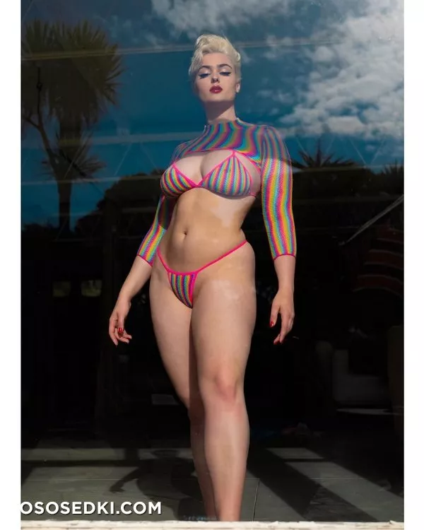 Стефания Феррарио голая - фото Stefania Ferrario - 324