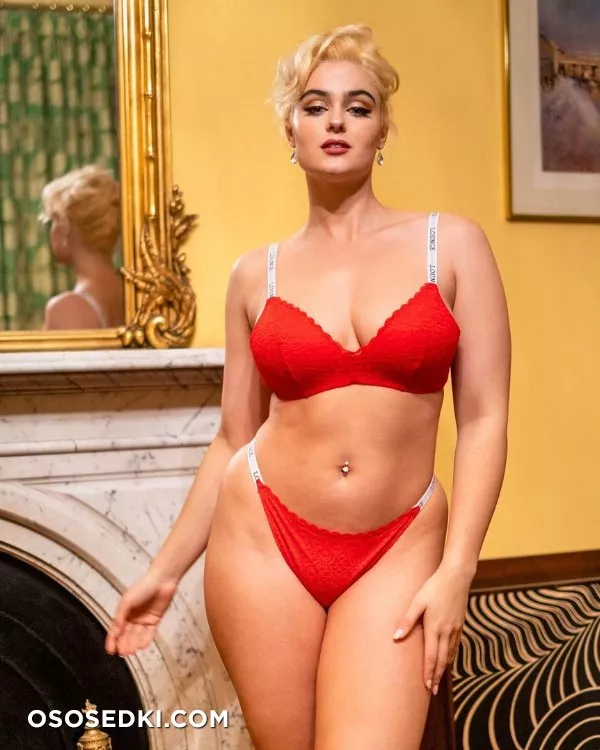 Стефания Феррарио голая - фото Stefania Ferrario - 387
