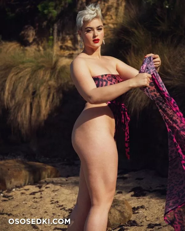 Стефания Феррарио голая - фото Stefania Ferrario - 401