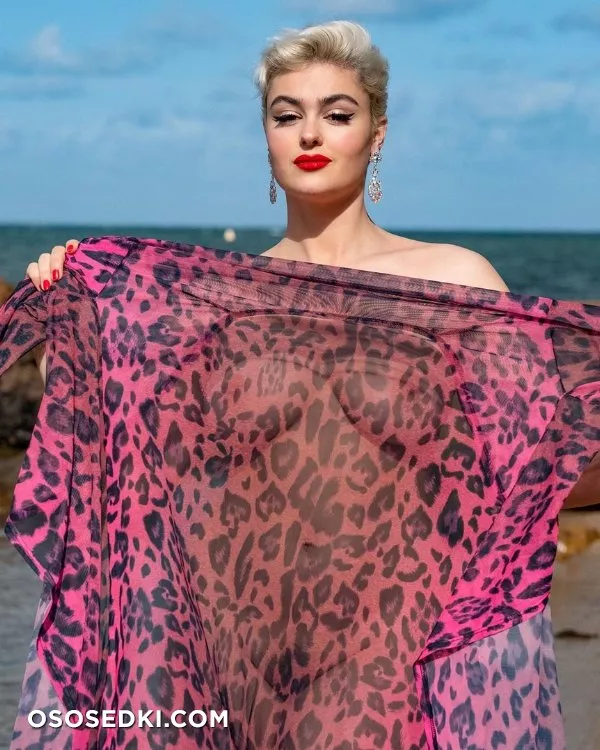 Стефания Феррарио голая - фото Stefania Ferrario - 403