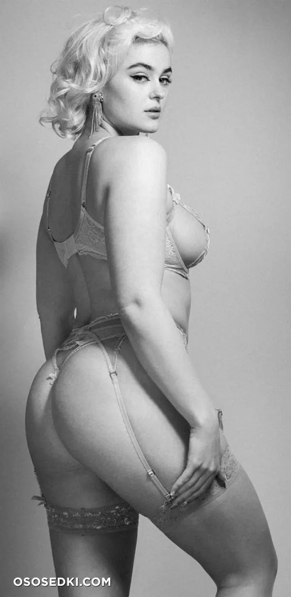 Стефания Феррарио голая - фото Stefania Ferrario - 472