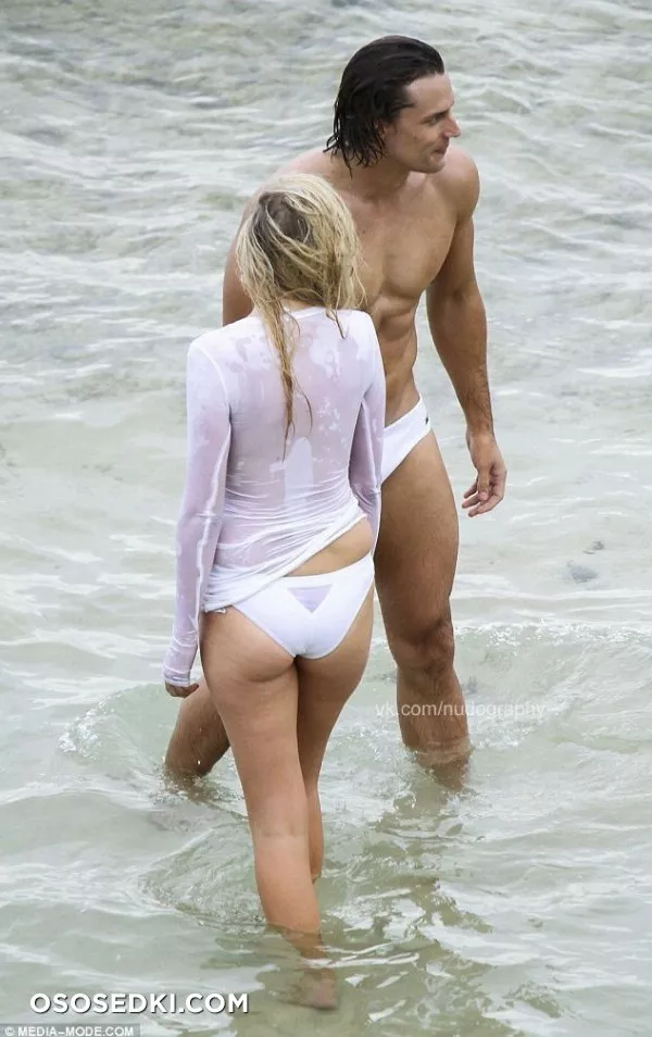 Лара Стоун голая - фото Lara Stone - 10