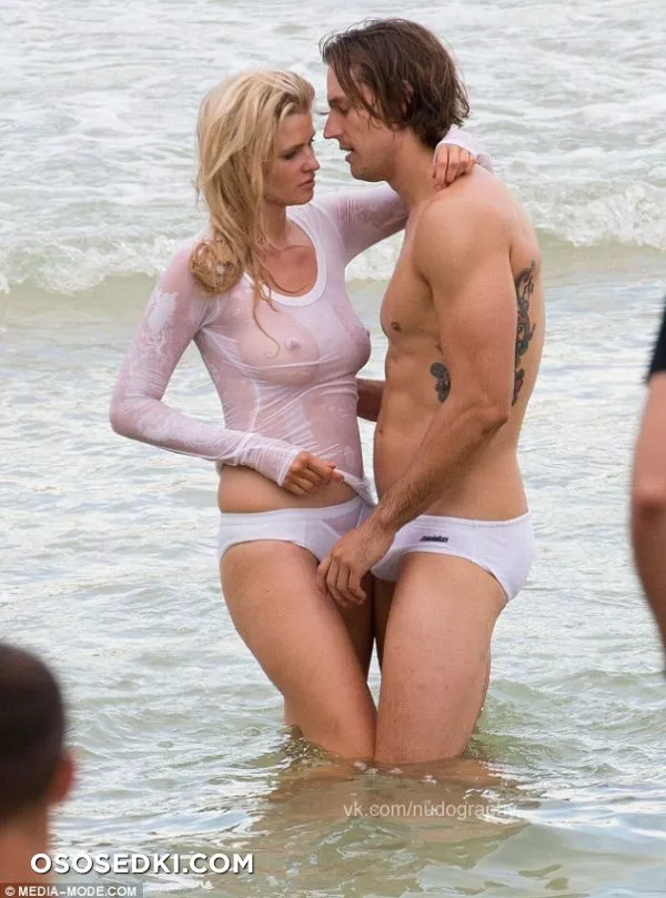 Лара Стоун голая - фото Lara Stone - 13