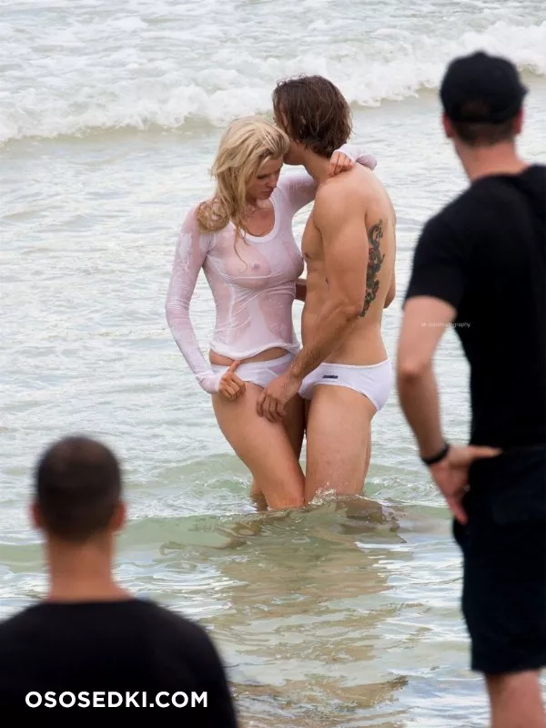 Лара Стоун голая - фото Lara Stone - 27