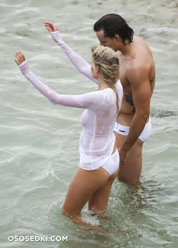 Лара Стоун голая - фото Lara Stone - 36