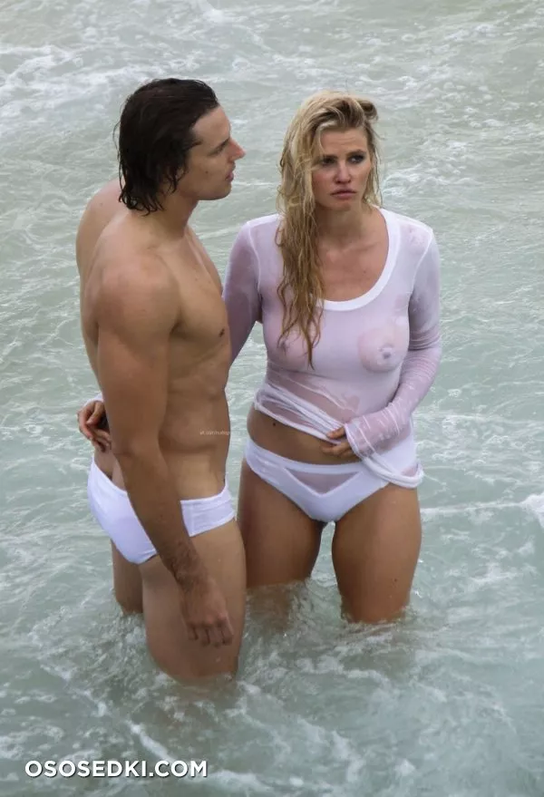 Лара Стоун голая - фото Lara Stone - 46