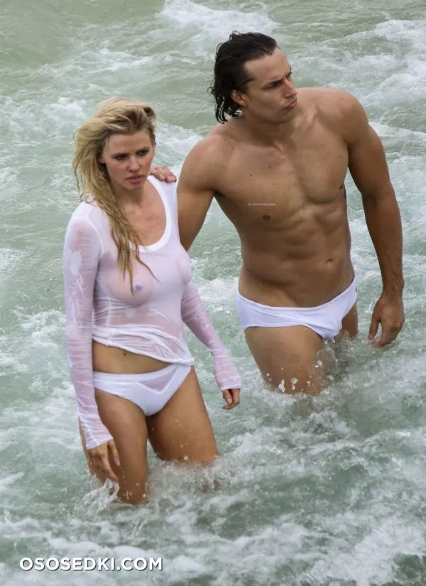 Лара Стоун голая - фото Lara Stone - 49