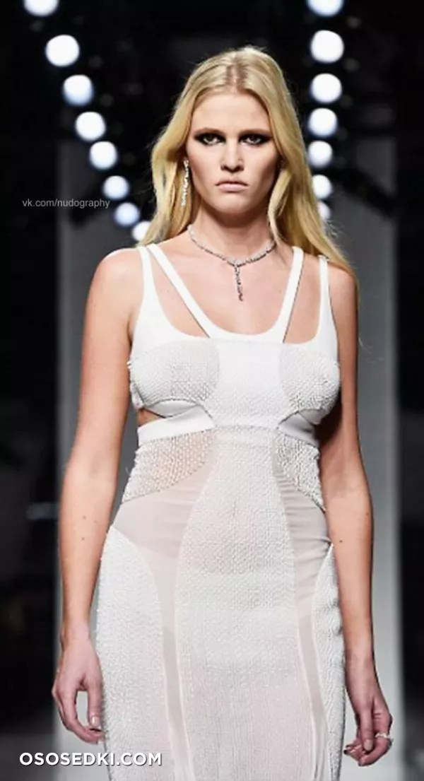Лара Стоун голая - фото Lara Stone - 69