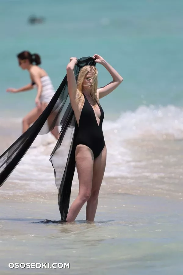 Лара Стоун голая - фото Lara Stone - 104