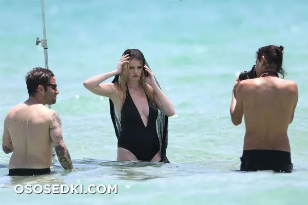 Лара Стоун голая - фото Lara Stone - 109