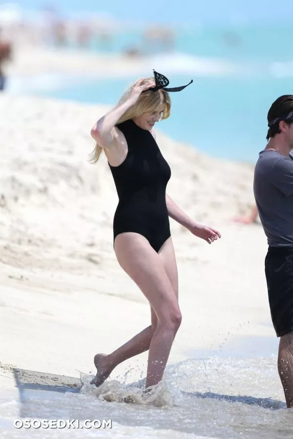 Лара Стоун голая - фото Lara Stone - 124