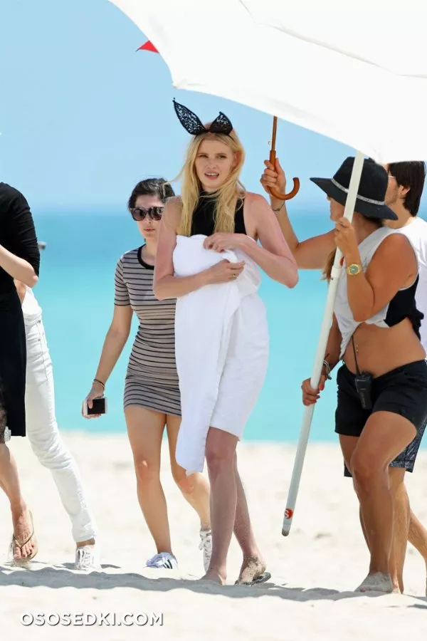 Лара Стоун голая - фото Lara Stone - 125