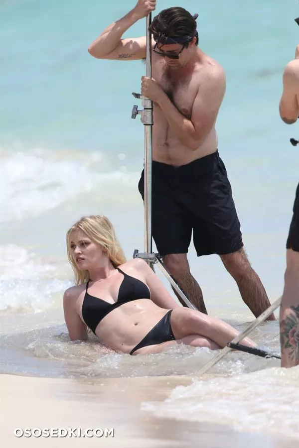 Лара Стоун голая - фото Lara Stone - 153