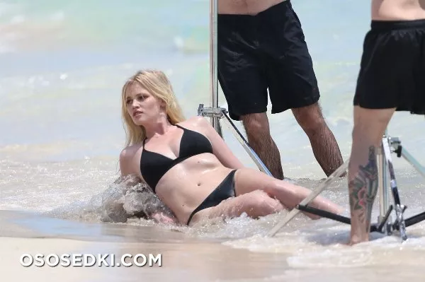 Лара Стоун голая - фото Lara Stone - 158