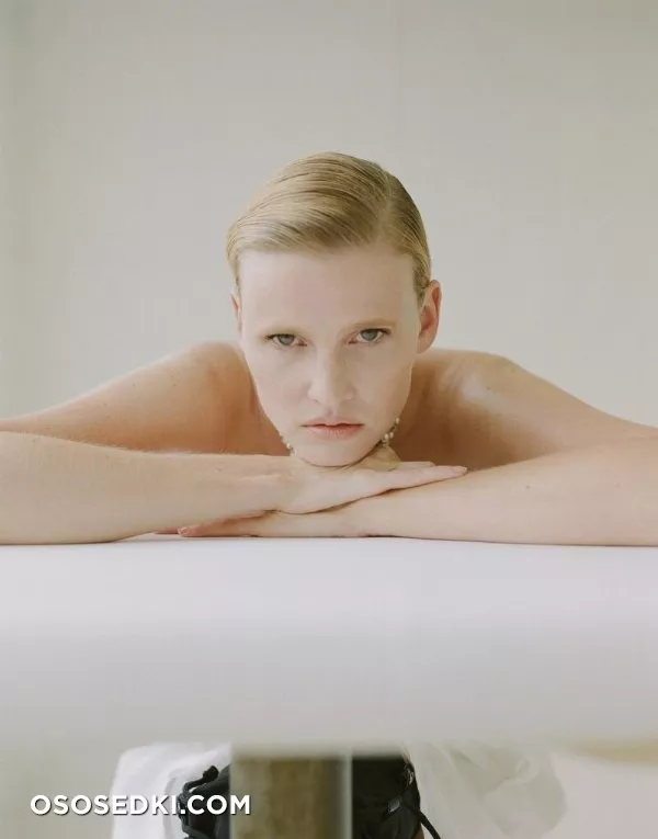 Лара Стоун голая - фото Lara Stone - 316