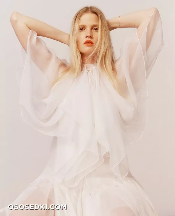 Лара Стоун голая - фото Lara Stone - 353