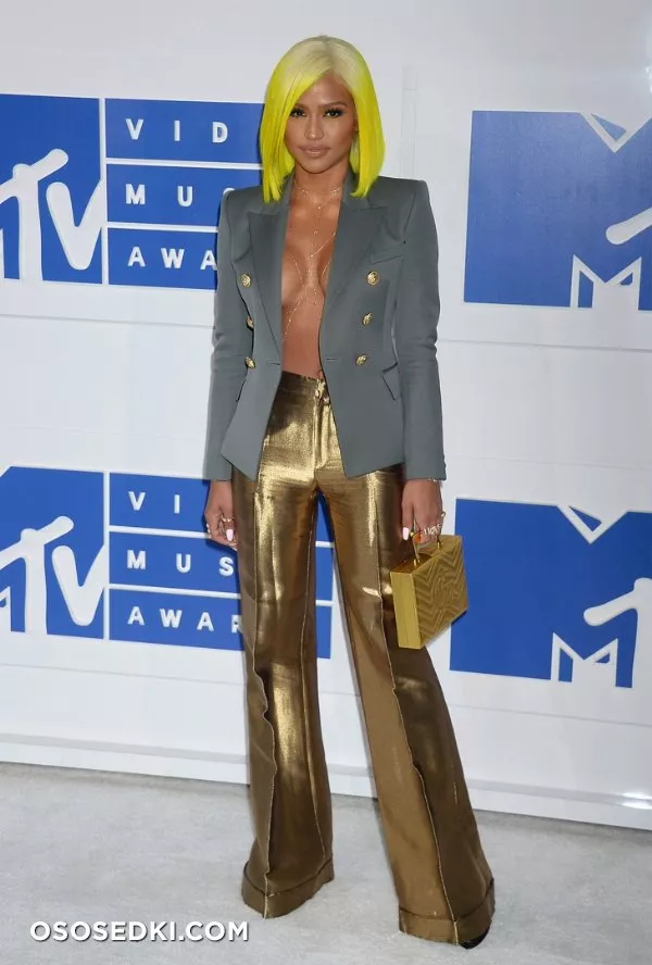 Кэсси Вентура голая - фото Cassie Ventura - 20