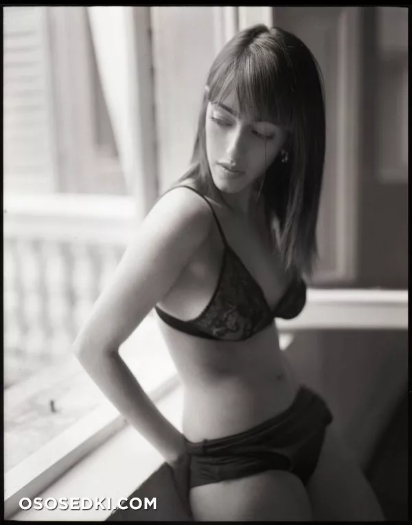Валери Нокс голая, фото Valerie Knox - 31