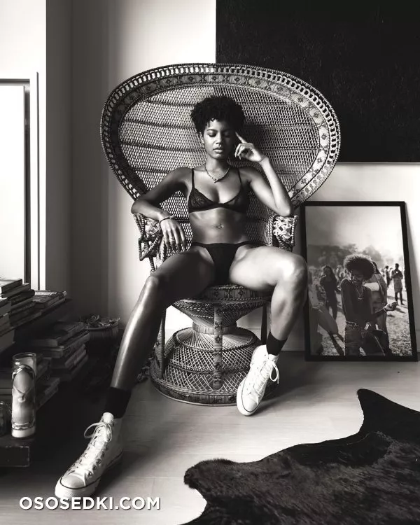 Эбони Дэвис голая - фото Ebonee Davis - 72