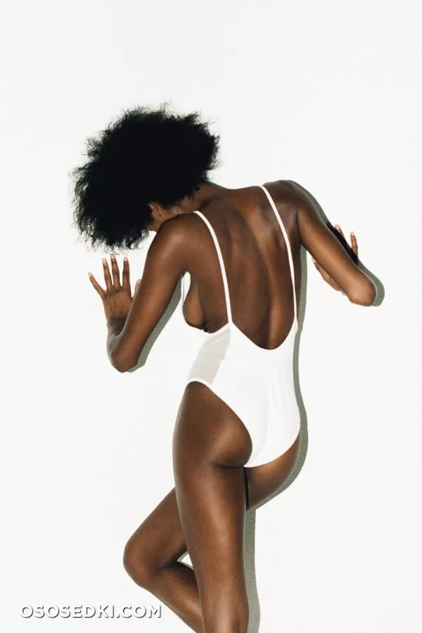 Эбони Дэвис голая - фото Ebonee Davis - 78