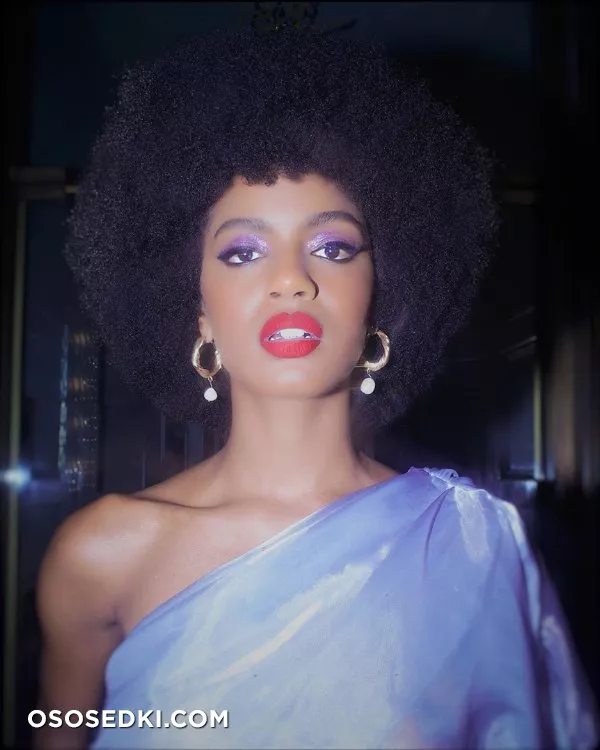Эбони Дэвис голая - фото Ebonee Davis - 123
