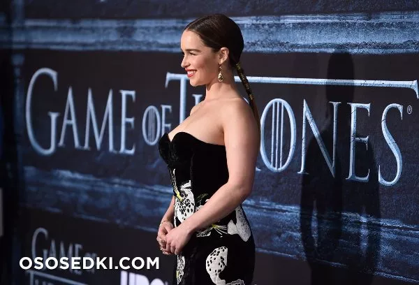 Эмилия Кларк голая - фото Emilia Clarke - 90