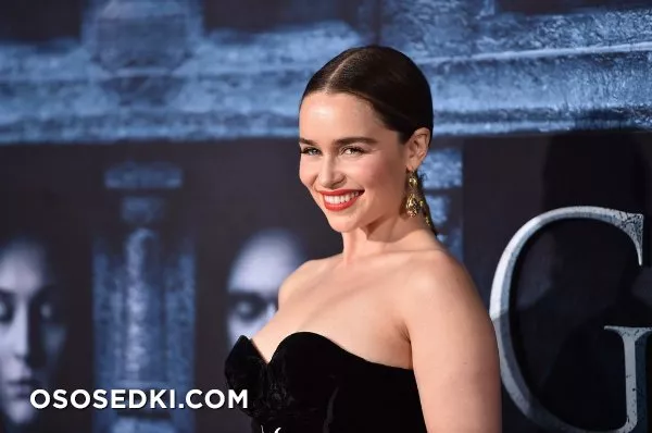 Эмилия Кларк голая - фото Emilia Clarke - 96