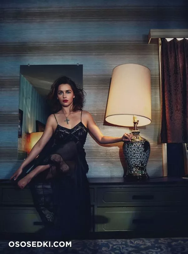 Эмилия Кларк голая - фото Emilia Clarke - 104