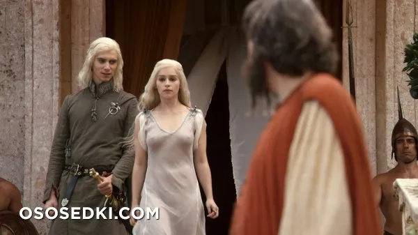 Эмилия Кларк голая - фото Emilia Clarke - 130