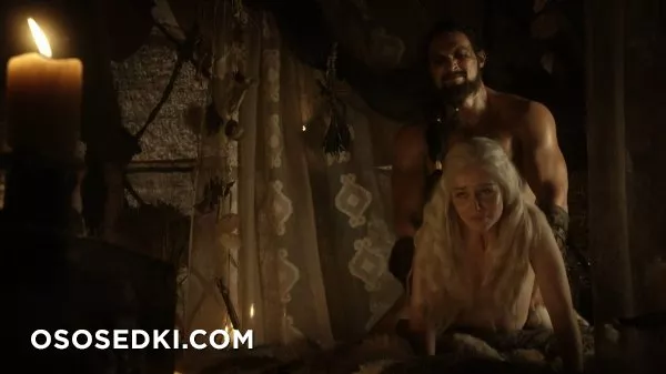 Эмилия Кларк голая - фото Emilia Clarke - 138
