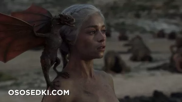 Эмилия Кларк голая - фото Emilia Clarke - 144