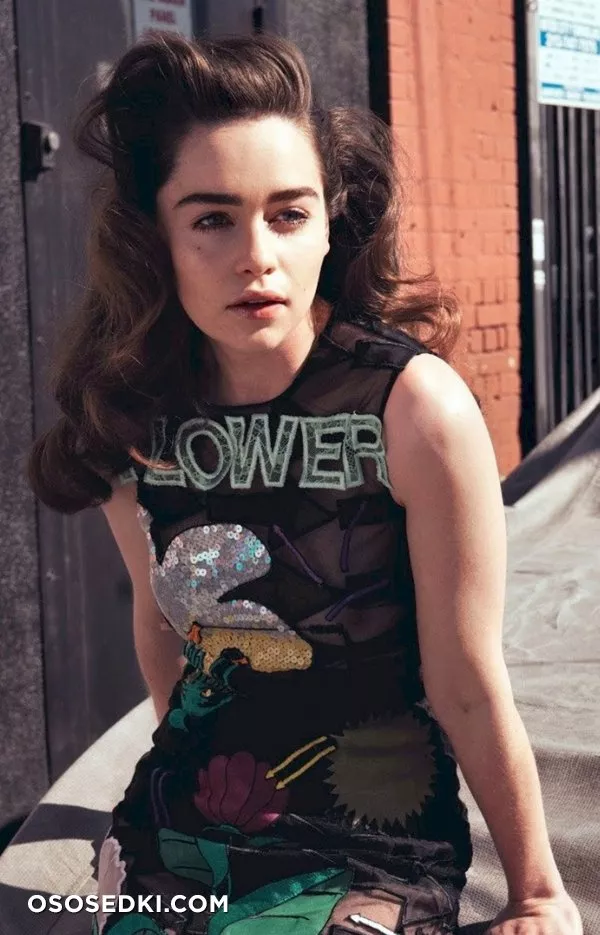 Эмилия Кларк голая - фото Emilia Clarke - 207