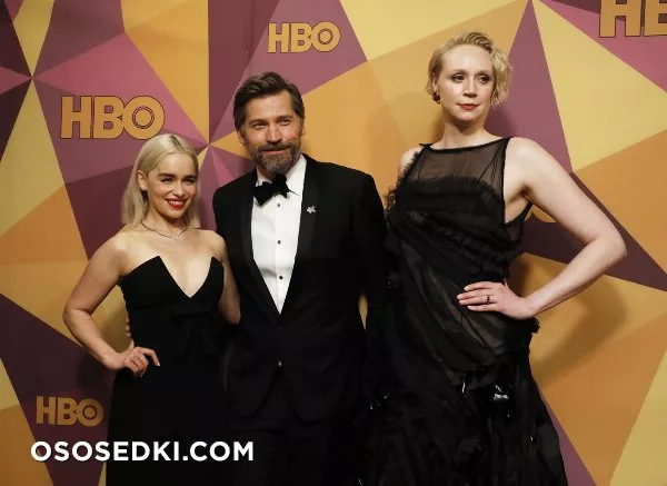 Эмилия Кларк голая - фото Emilia Clarke - 224
