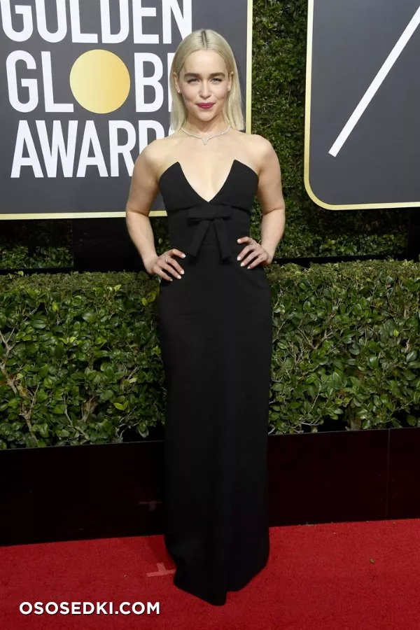 Эмилия Кларк голая - фото Emilia Clarke - 228