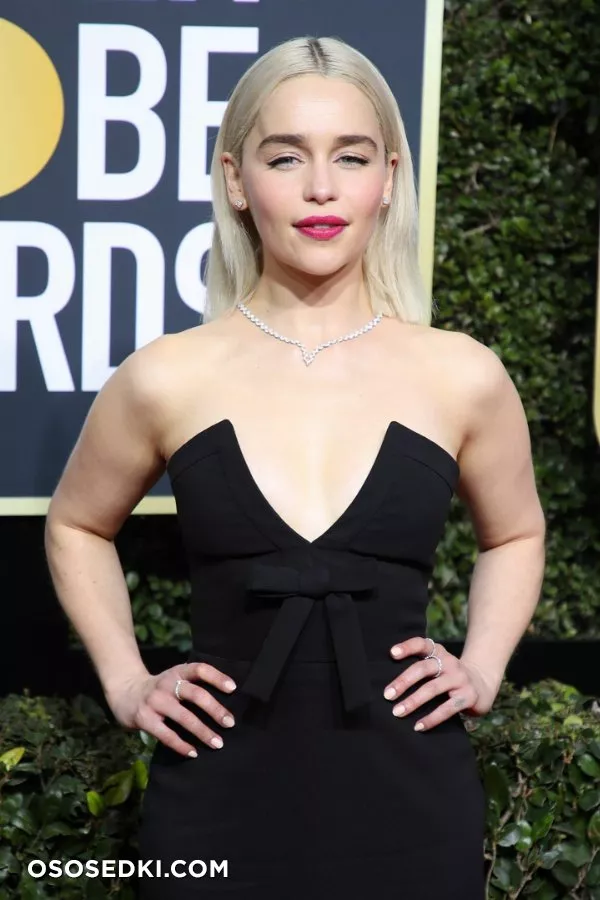 Эмилия Кларк голая - фото Emilia Clarke - 229