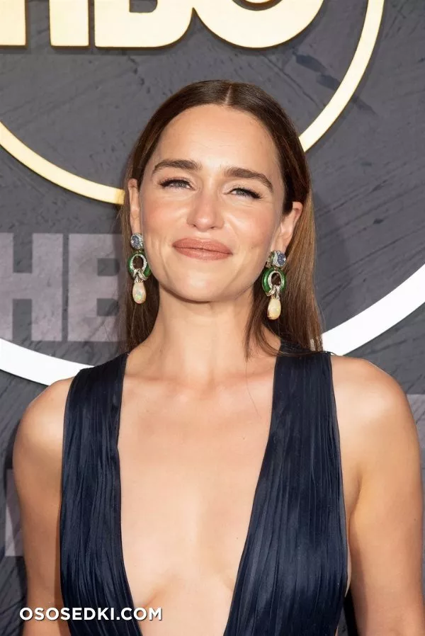 Эмилия Кларк голая - фото Emilia Clarke - 278