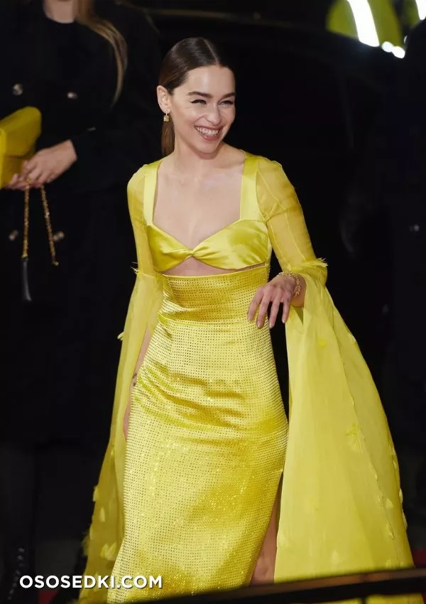 Эмилия Кларк голая - фото Emilia Clarke - 366