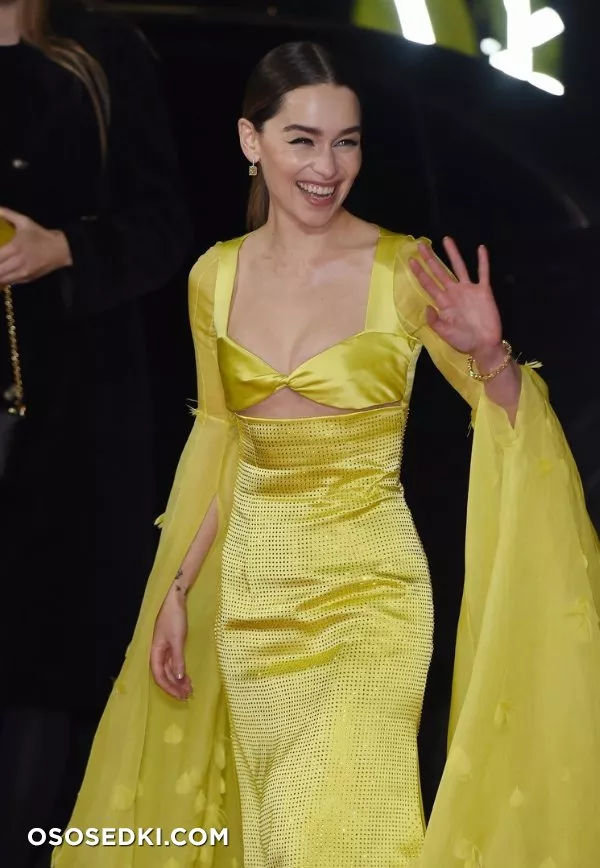 Эмилия Кларк голая - фото Emilia Clarke - 367