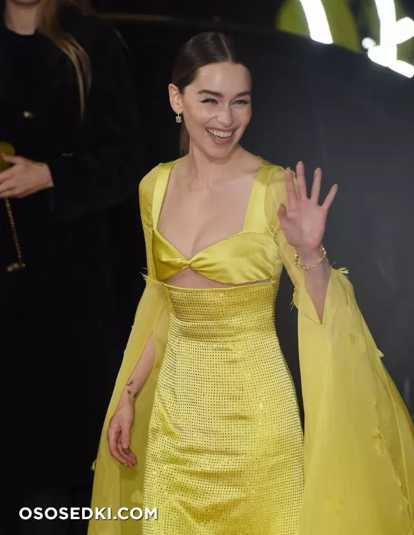 Эмилия Кларк голая - фото Emilia Clarke - 368