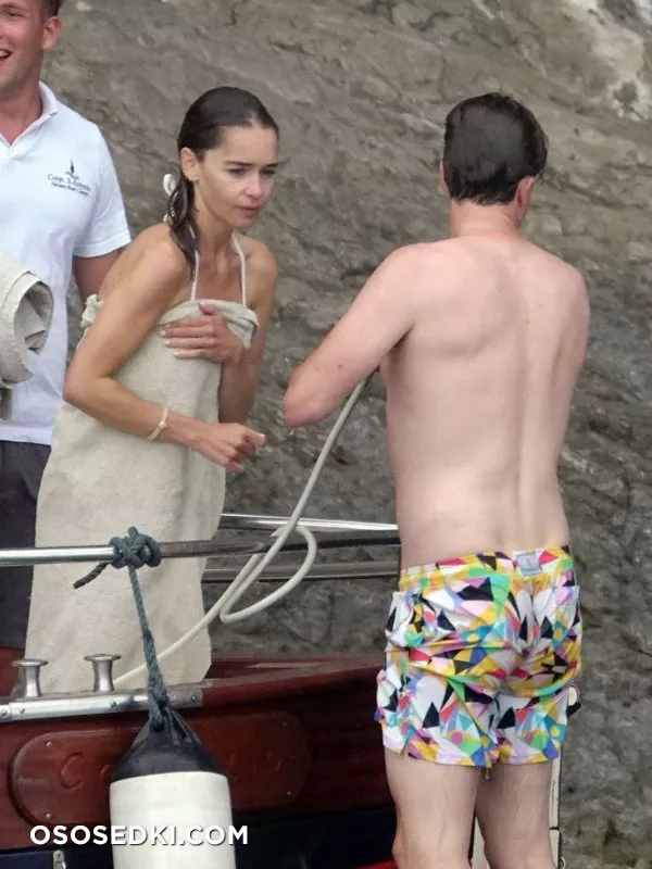 Эмилия Кларк голая - фото Emilia Clarke - 428