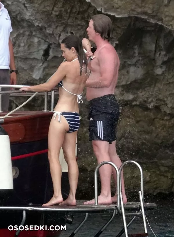 Эмилия Кларк голая - фото Emilia Clarke - 438