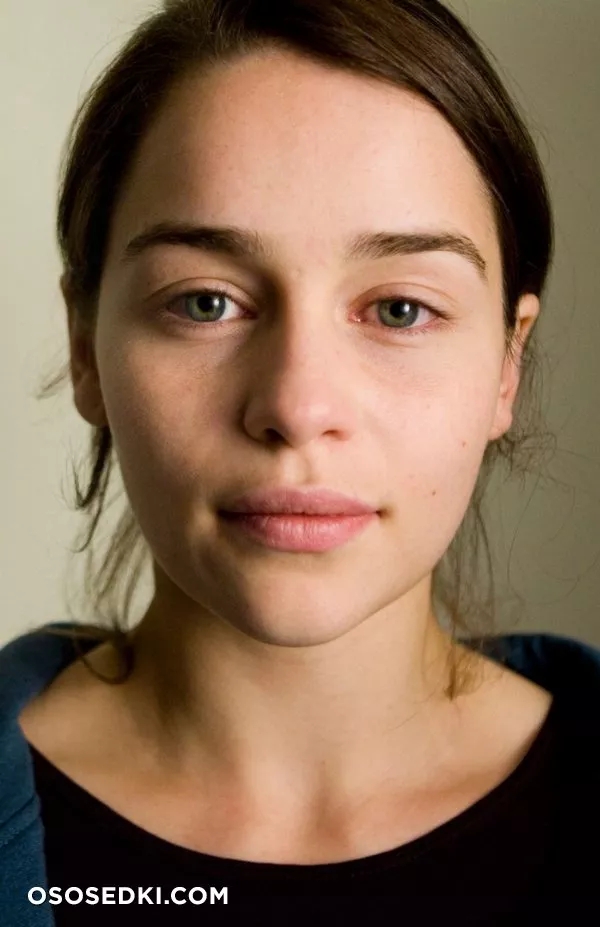 Эмилия Кларк голая - фото Emilia Clarke - 471