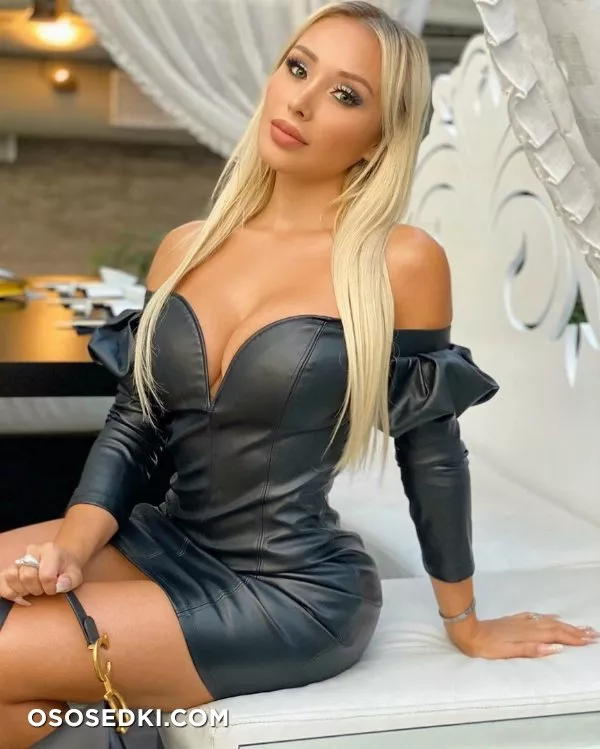 Даниэлла Чавес голая, фото Daniella Chavez - 165