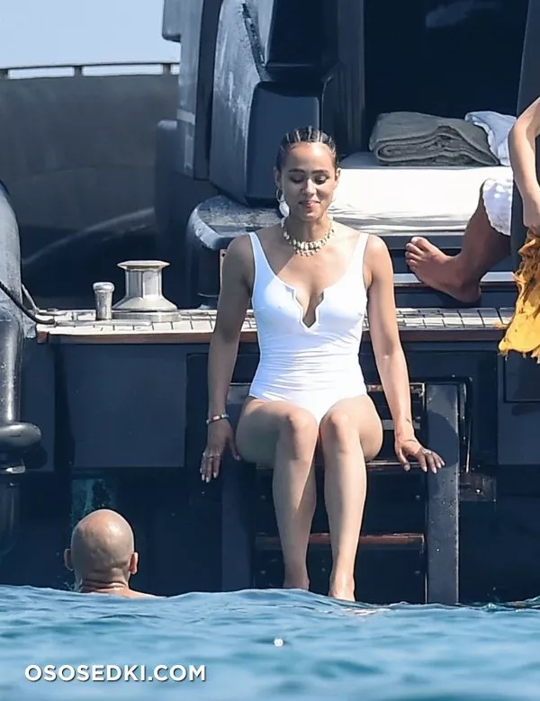 Натали Эммануэль голая - фото Nathalie Emmanuel - 227