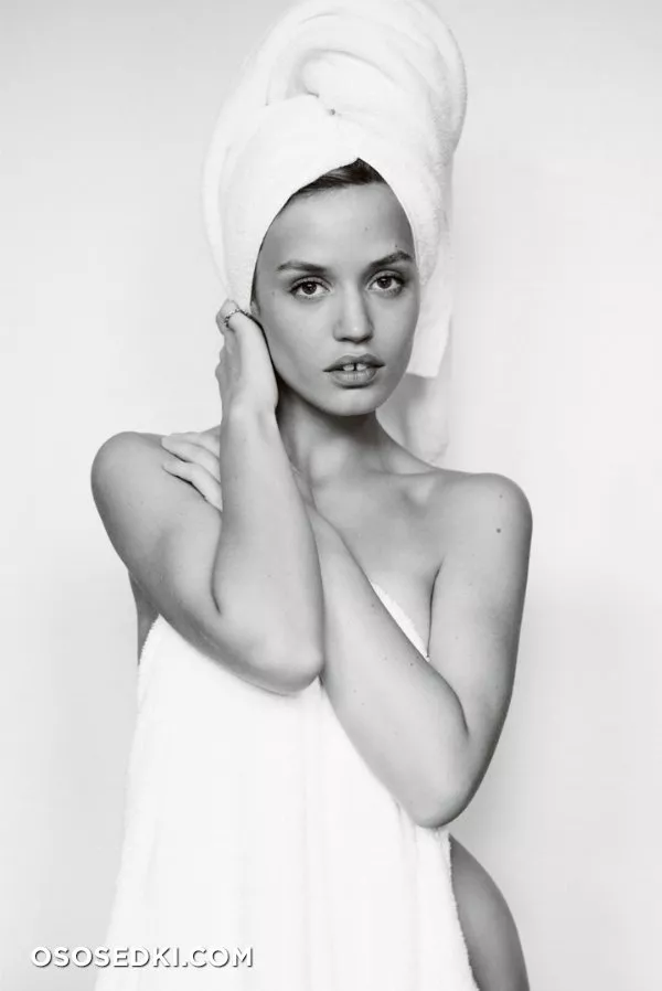 'Towel Series' Mario Testino, фото - 10