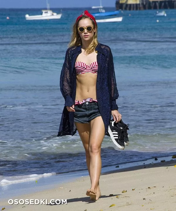 Сьюки Уотерхаус голая - фото Suki Waterhouse - 134