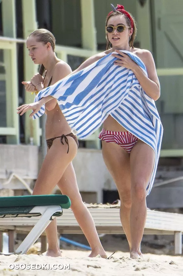 Сьюки Уотерхаус голая - фото Suki Waterhouse - 135