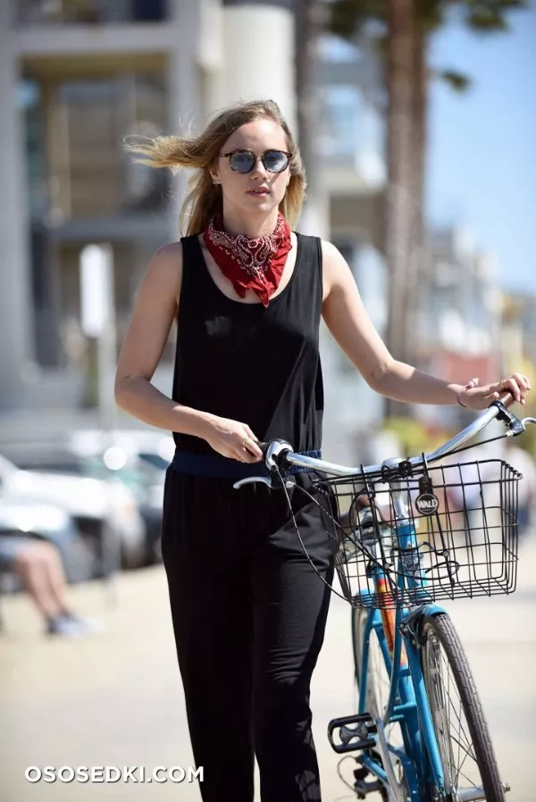 Сьюки Уотерхаус голая - фото Suki Waterhouse - 151