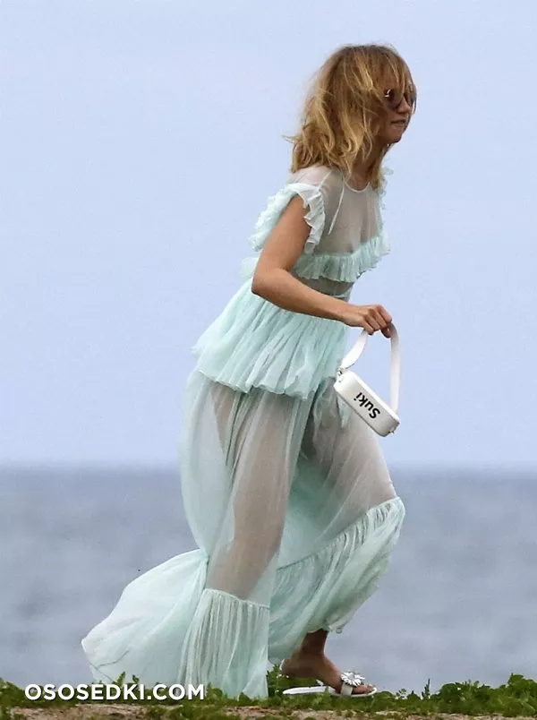 Сьюки Уотерхаус голая - фото Suki Waterhouse - 255