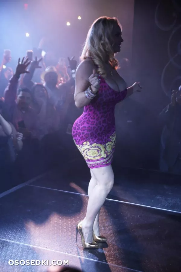 Николь Коко Остин голая - фото Nicole Coco Austin - 24